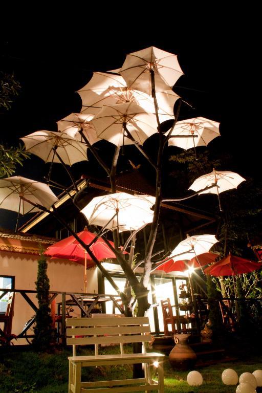 Baan Puang Petch Hotel Chiang Mai Exterior foto